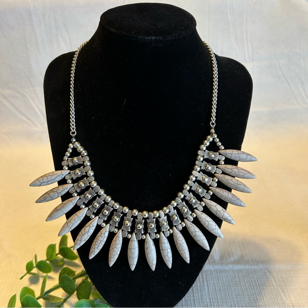 🩶 Bali Style Statement Necklace